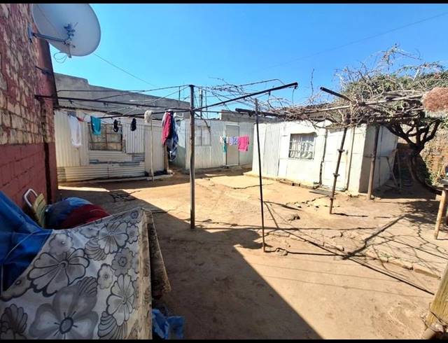 2 BEDROOM HOUSE FOR SALE IN MAPETLA